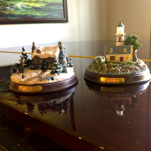 Set of Two Thomas Kinkade Cottages - Picture 2 of 4